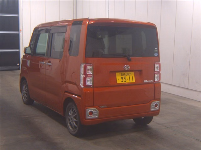 DAIHATSU WAKE