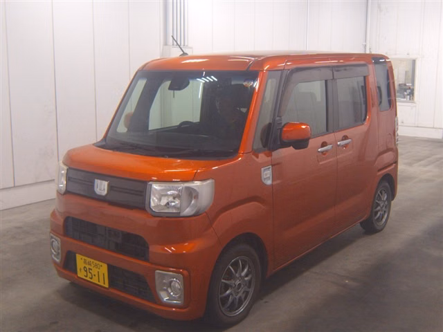 DAIHATSU WAKE