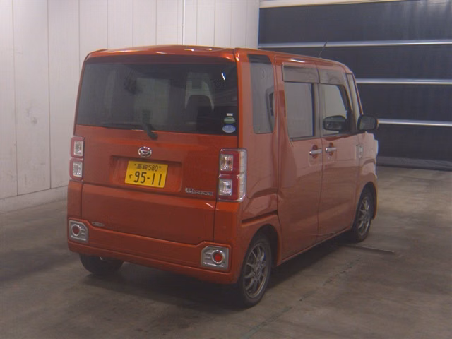 DAIHATSU WAKE