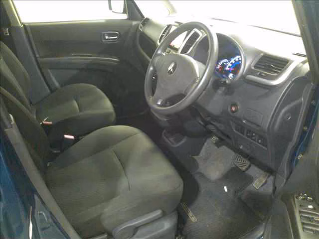 MITSUBISHI DELICA D:2
