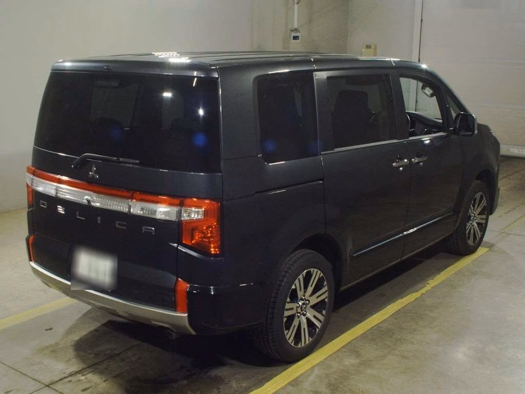 MITSUBISHI DELICA D:5