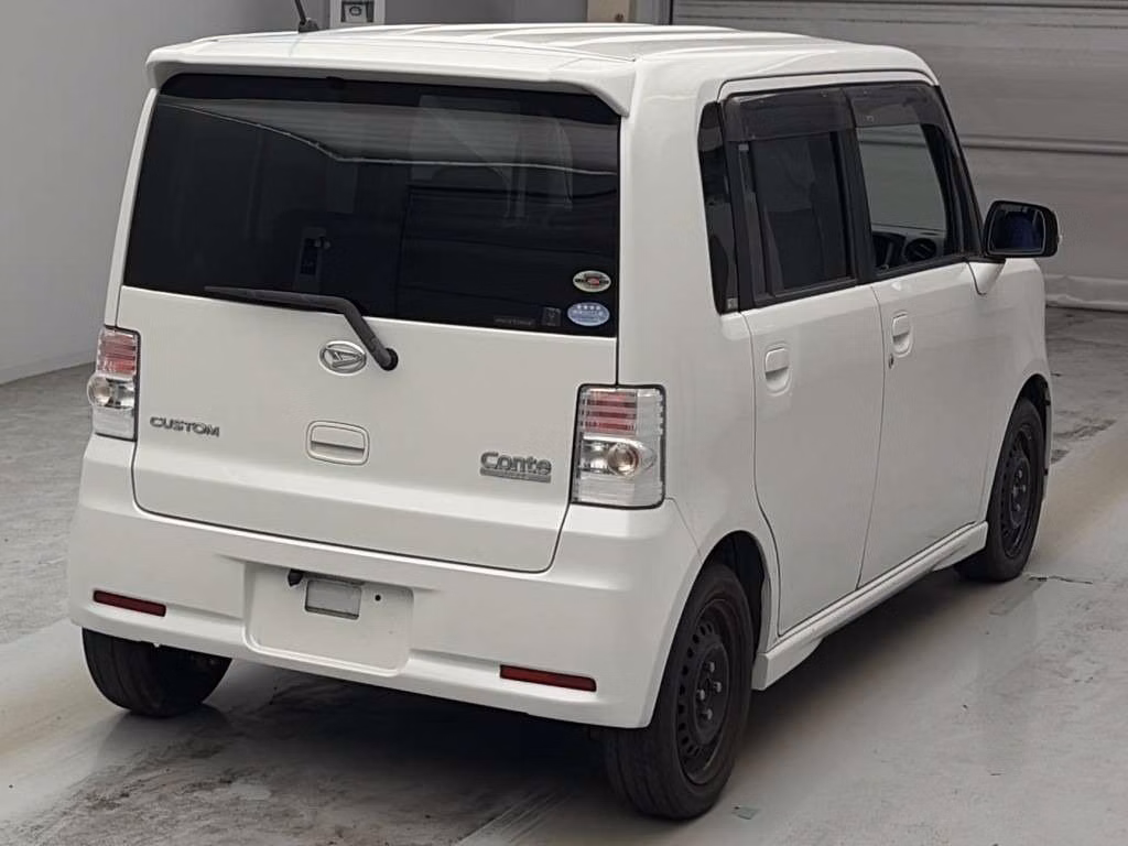 DAIHATSU MOVE CONTE
