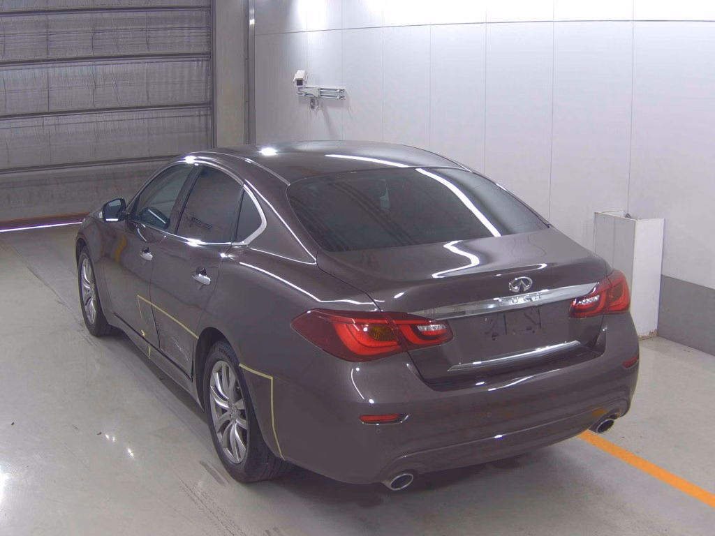 NISSAN FUGA