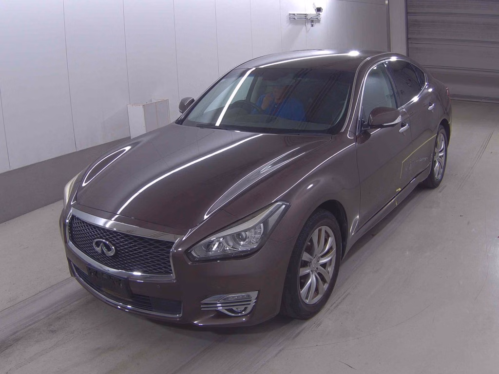 NISSAN FUGA
