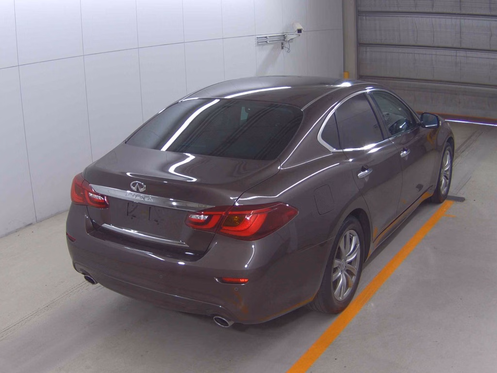 NISSAN FUGA
