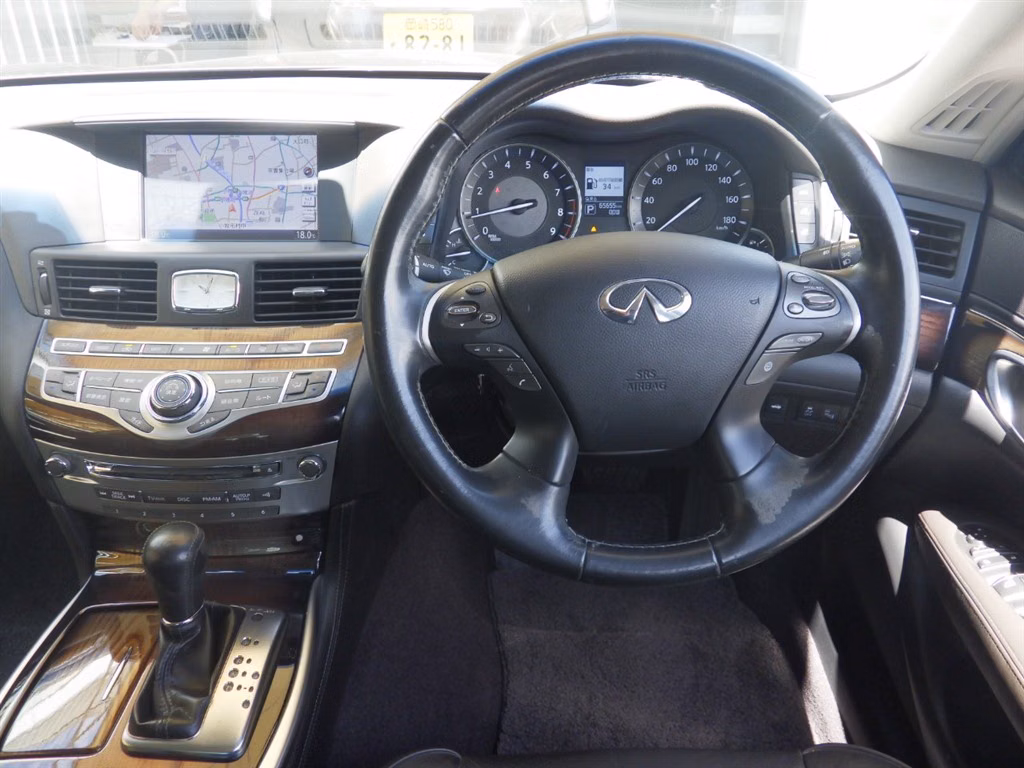 NISSAN FUGA