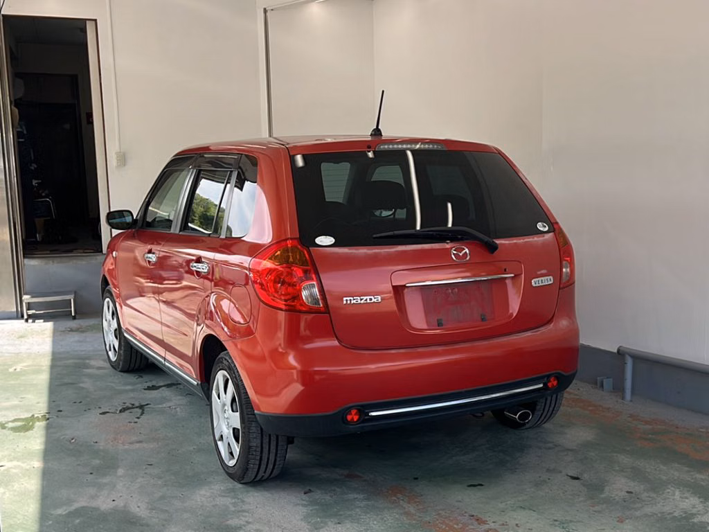 MAZDA VERISA