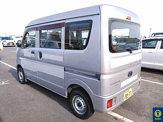 MITSUBISHI MINICAB
