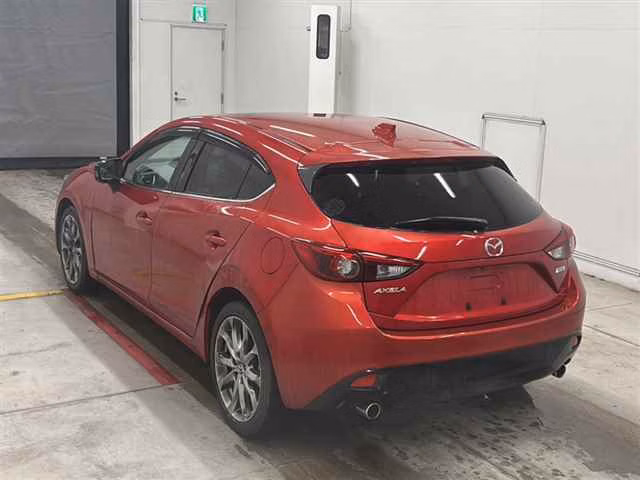 MAZDA AXELA