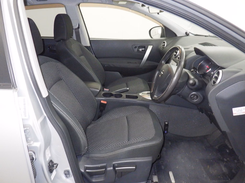 NISSAN DUALIS