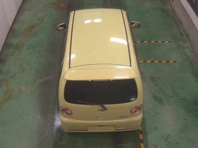DAIHATSU MOVE LATTE