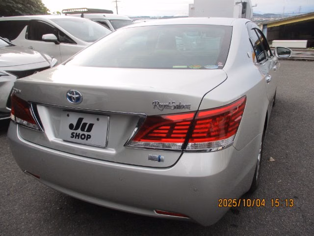 TOYOTA CROWN