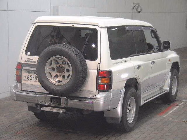 MITSUBISHI PAJERO