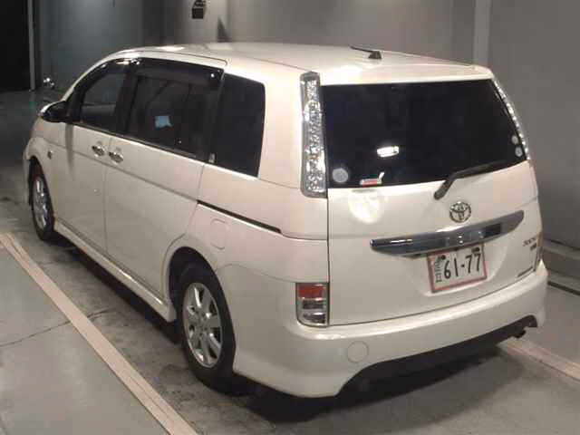 TOYOTA ISIS