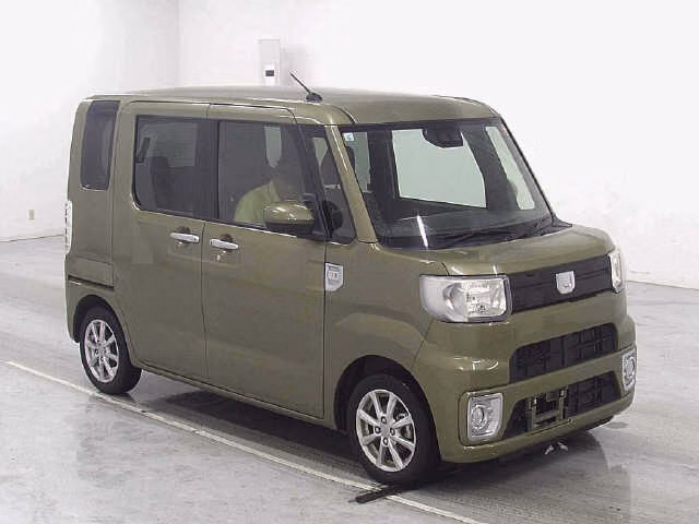 DAIHATSU WAKE