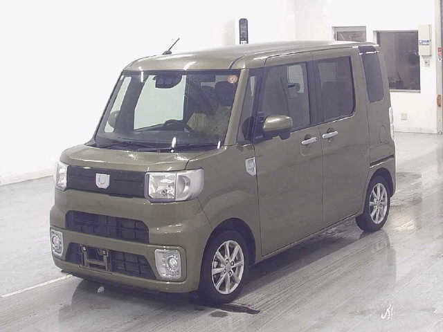 DAIHATSU WAKE