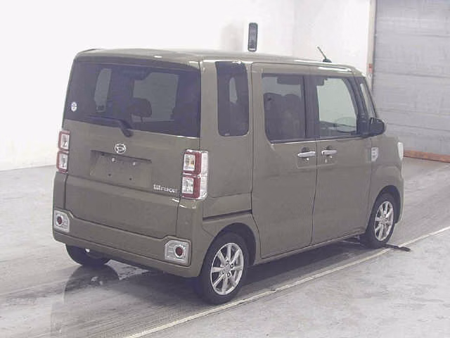DAIHATSU WAKE