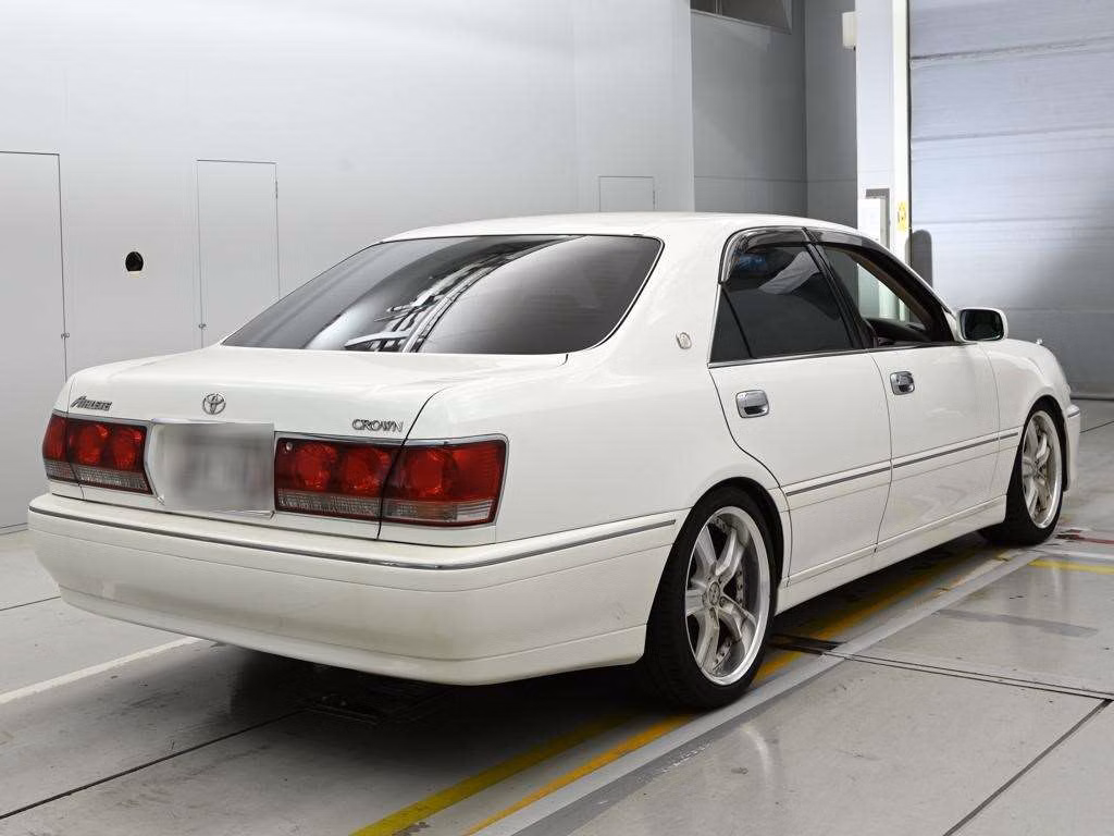 TOYOTA CROWN