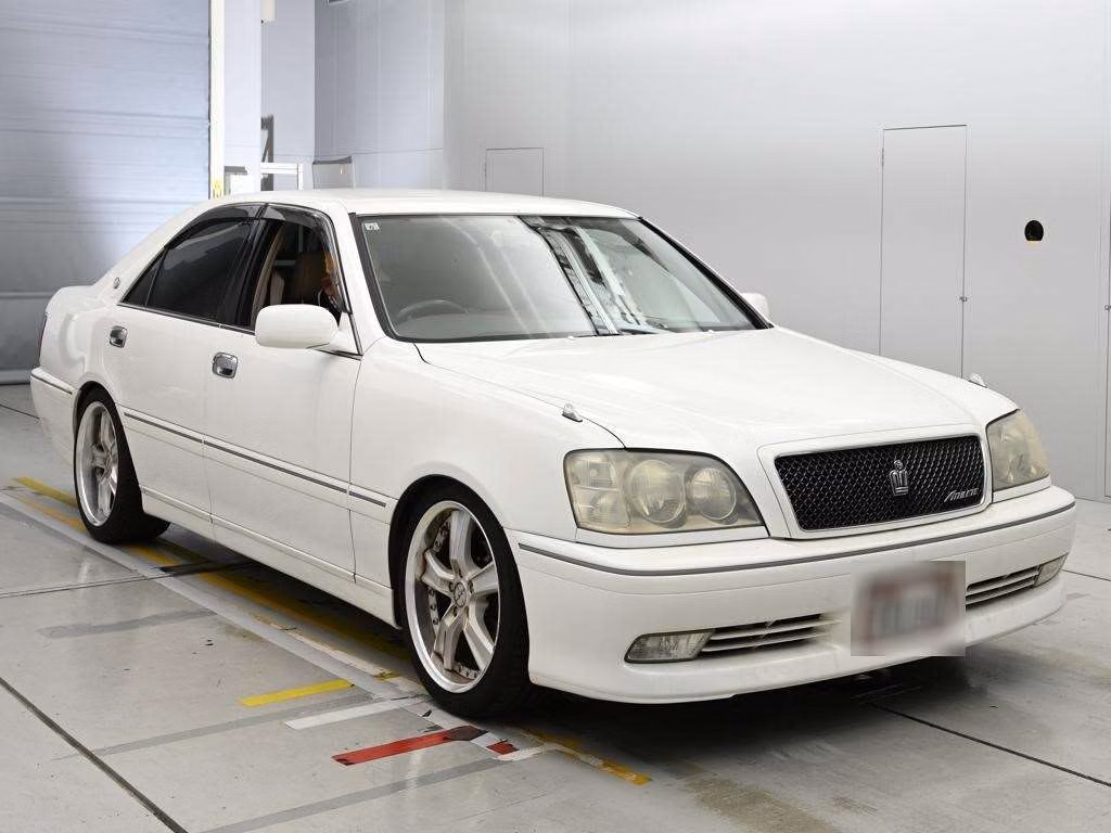 TOYOTA CROWN