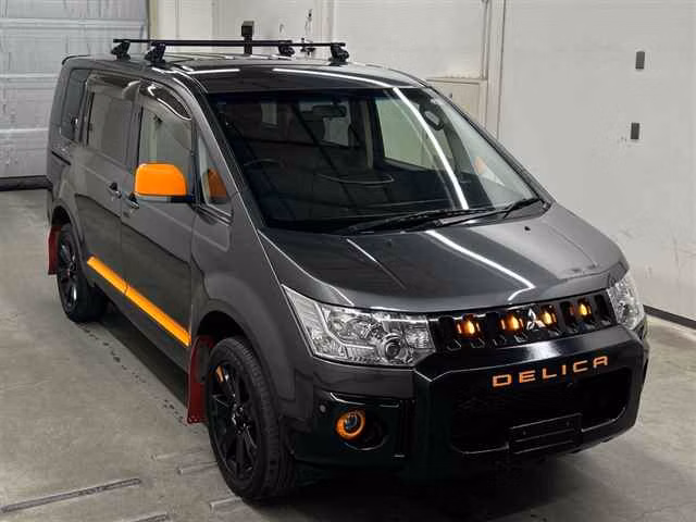 MITSUBISHI DELICA D:5