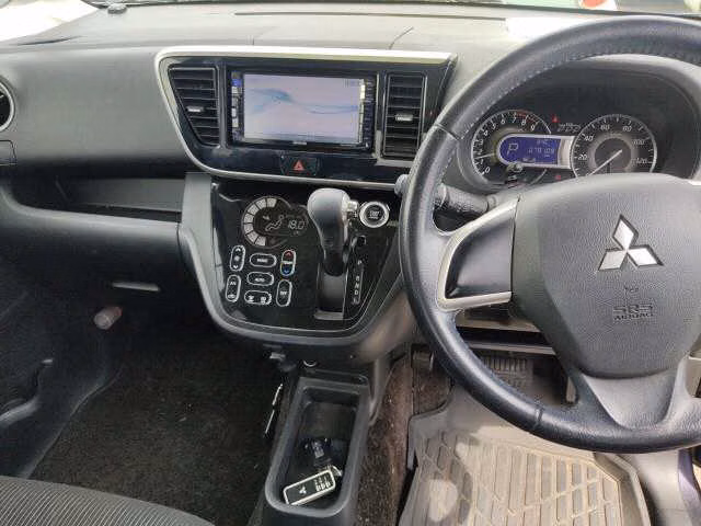 MITSUBISHI EK SPACE