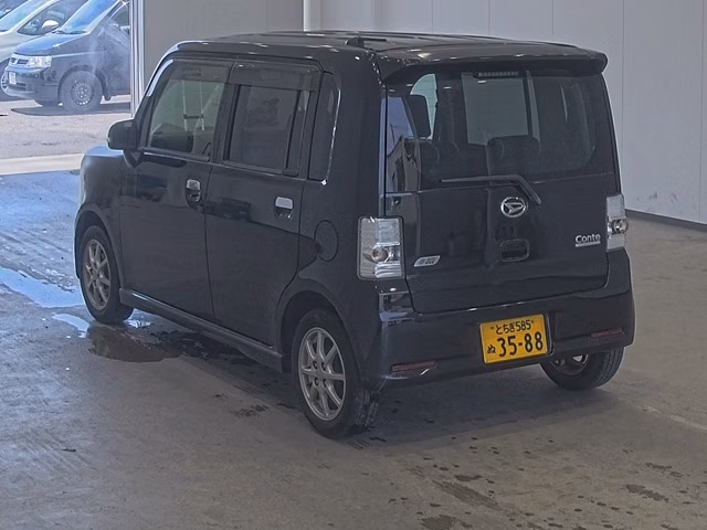 DAIHATSU MOVE CONTE