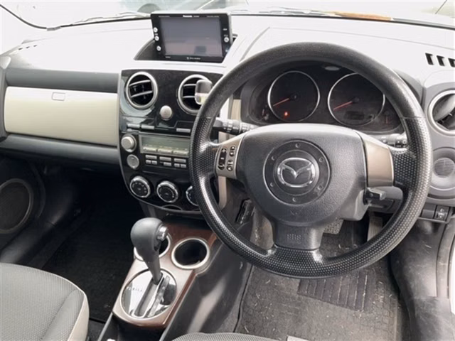 MAZDA VERISA