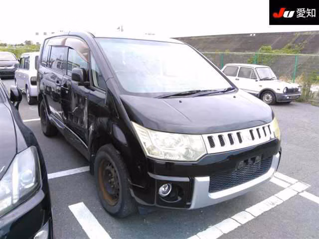MITSUBISHI DELICA D:5