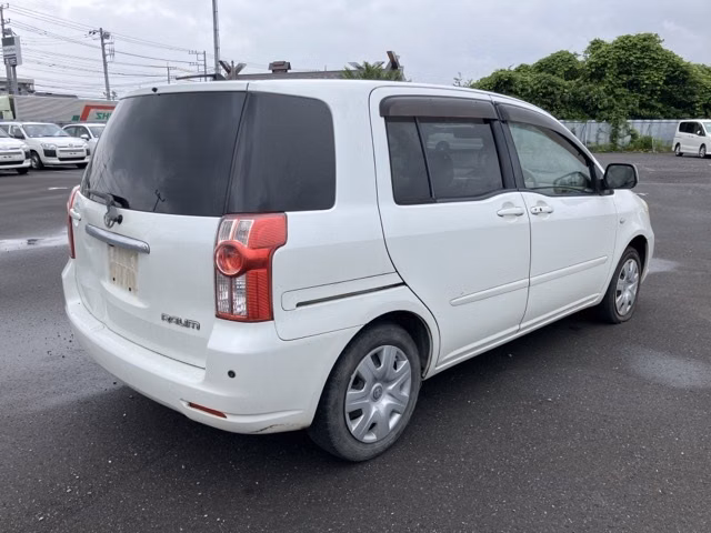 TOYOTA RAUM