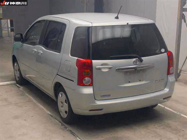 TOYOTA RAUM