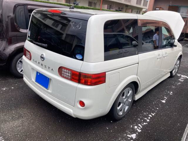 NISSAN LAFESTA