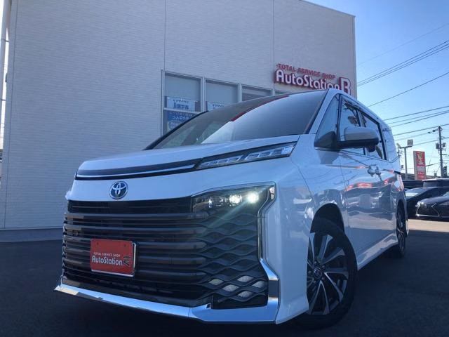 TOYOTA VOXY