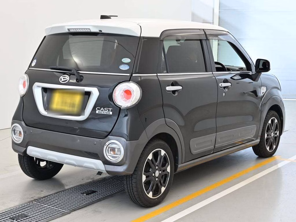 DAIHATSU CAST