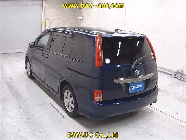 TOYOTA ISIS