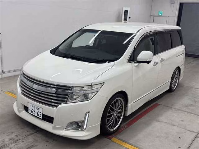 NISSAN ELGRAND