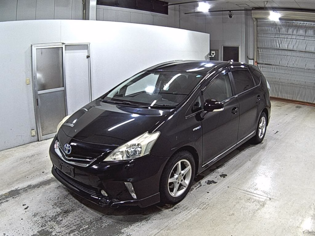 TOYOTA PRIUS ALPHA