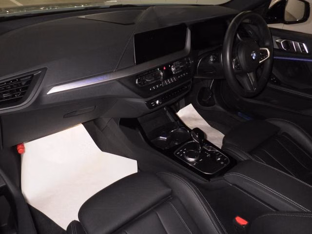 BMW 1-SERIES