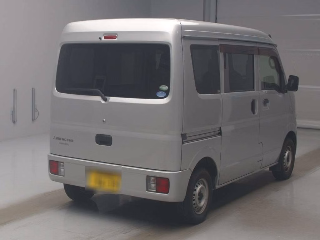 MITSUBISHI MINICAB
