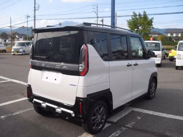 MITSUBISHI DELICA MINI