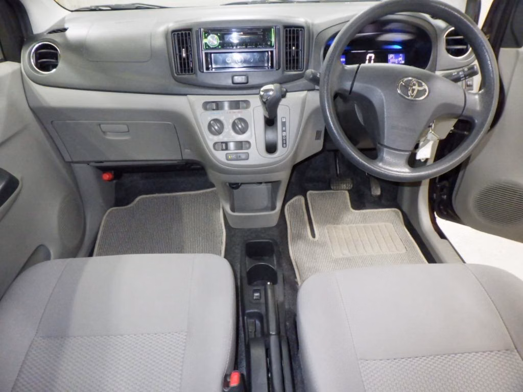TOYOTA PIXIS EPOCH