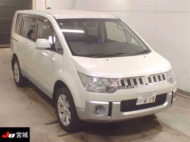 MITSUBISHI DELICA D:5