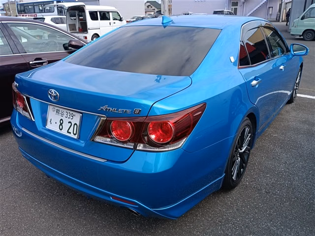 TOYOTA CROWN