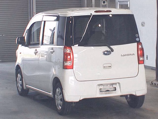 SUBARU LUCRA