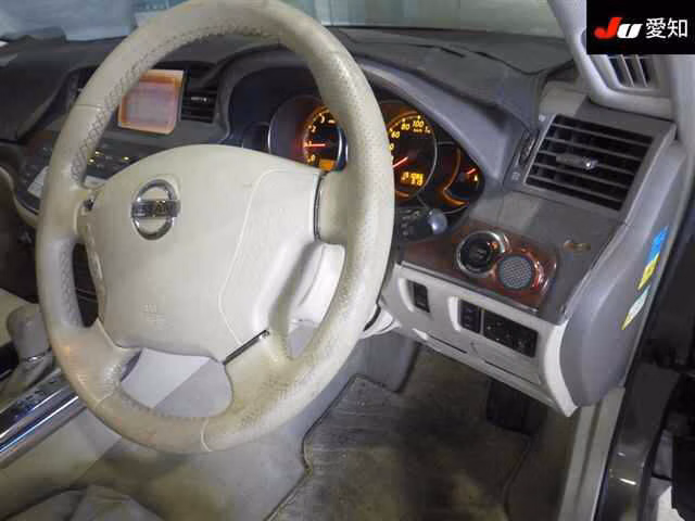 NISSAN FUGA