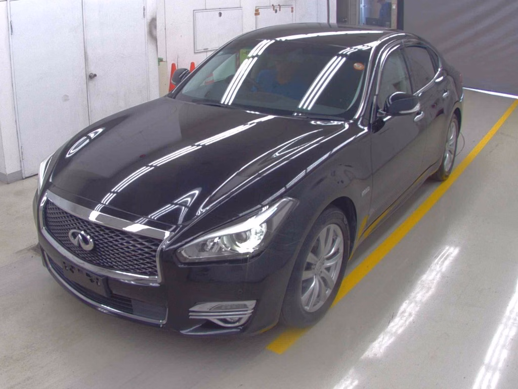 NISSAN FUGA