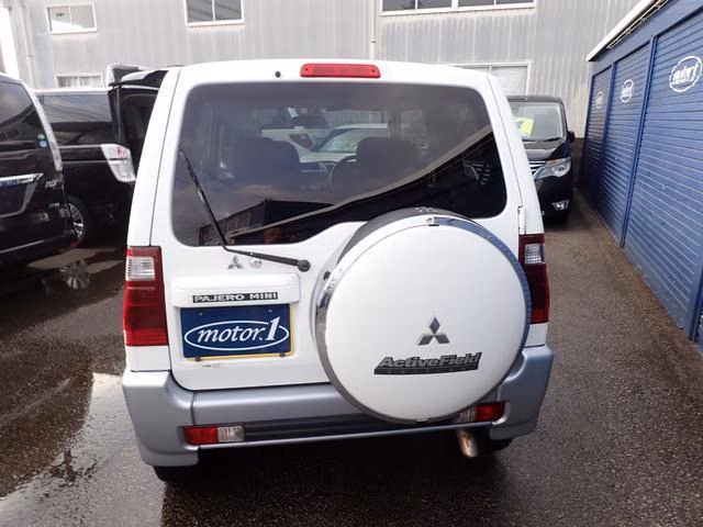 MITSUBISHI PAJERO MINI