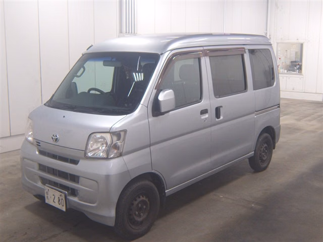 TOYOTA PIXIS VAN