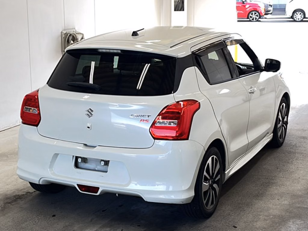 SUZUKI SWIFT