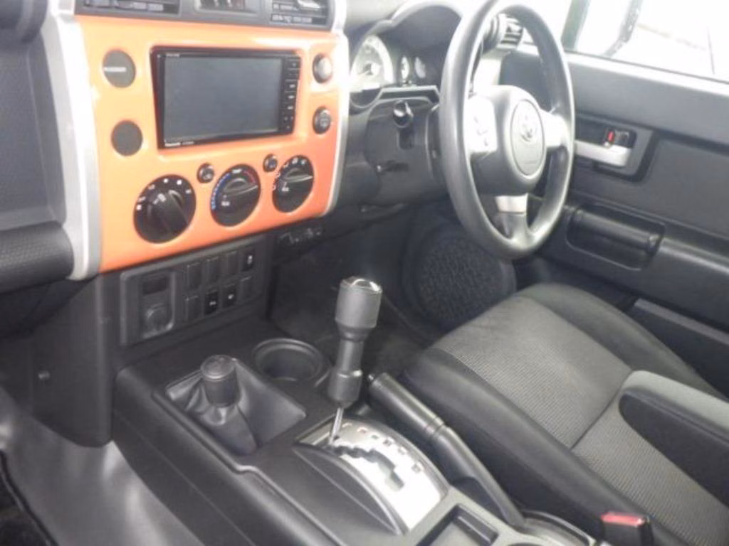 TOYOTA FJ CRUISER