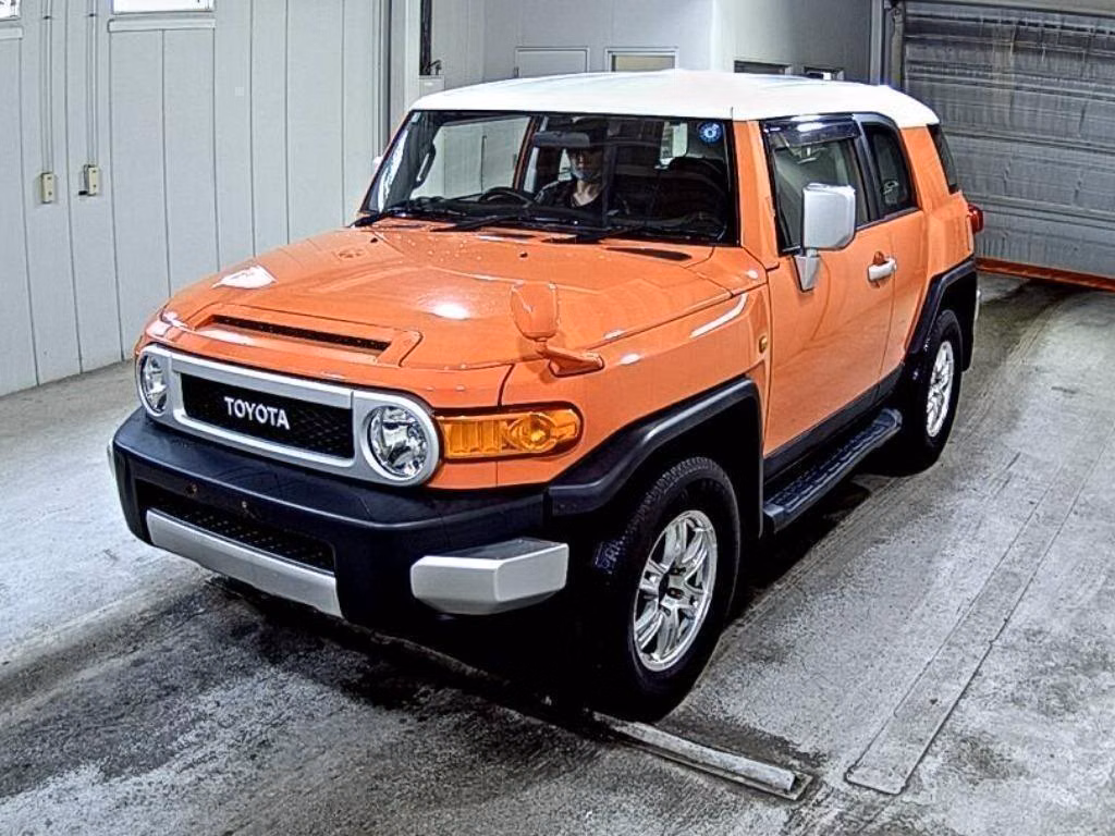 TOYOTA FJ CRUISER